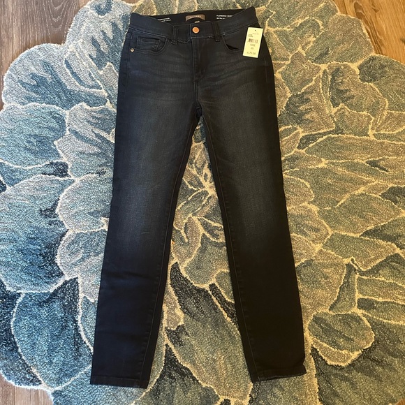 DL1961 Florence Crop Jeans - Picture 4 of 11